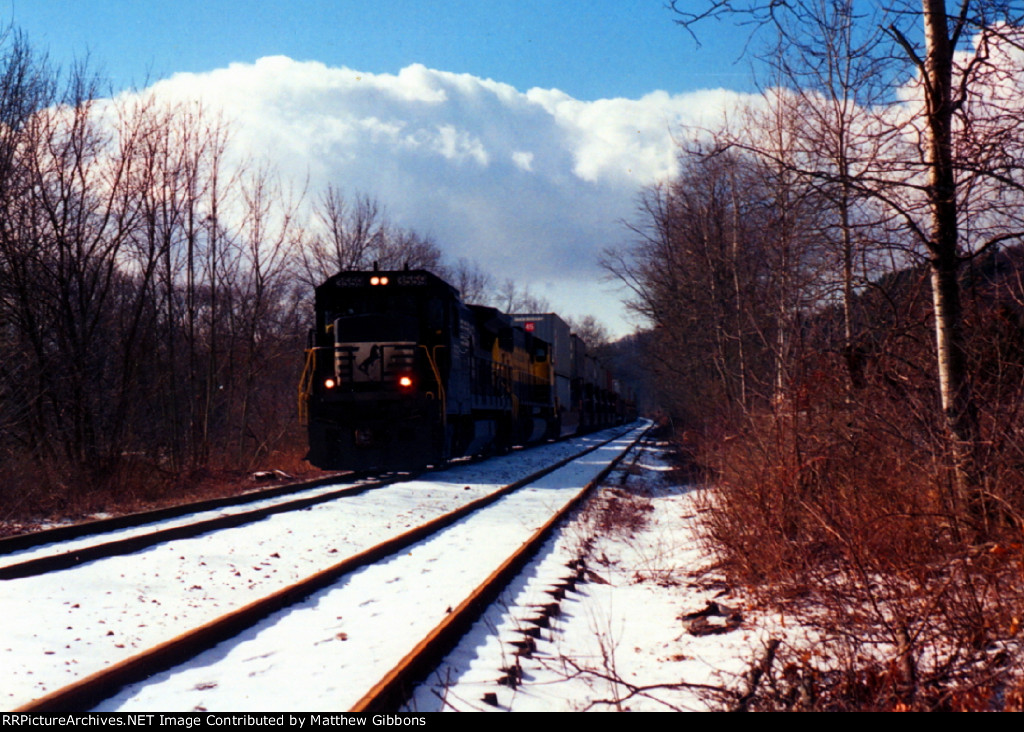 NYS&W train 555